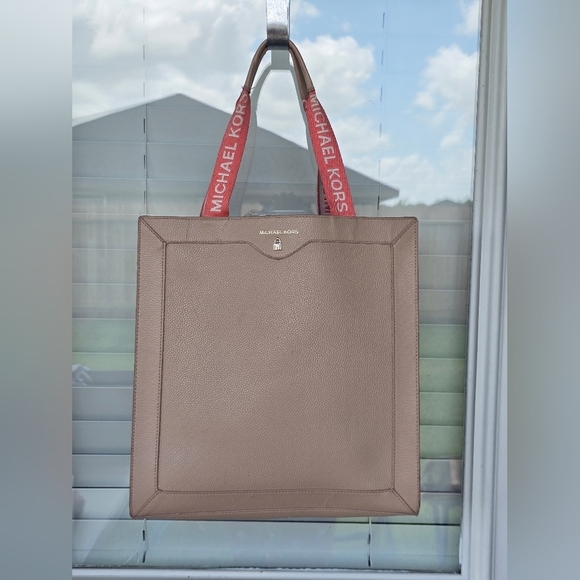 Michael Kors Rose Gold Tote HandBag Pink White Top Handle Women Leather - Picture 4 of 16